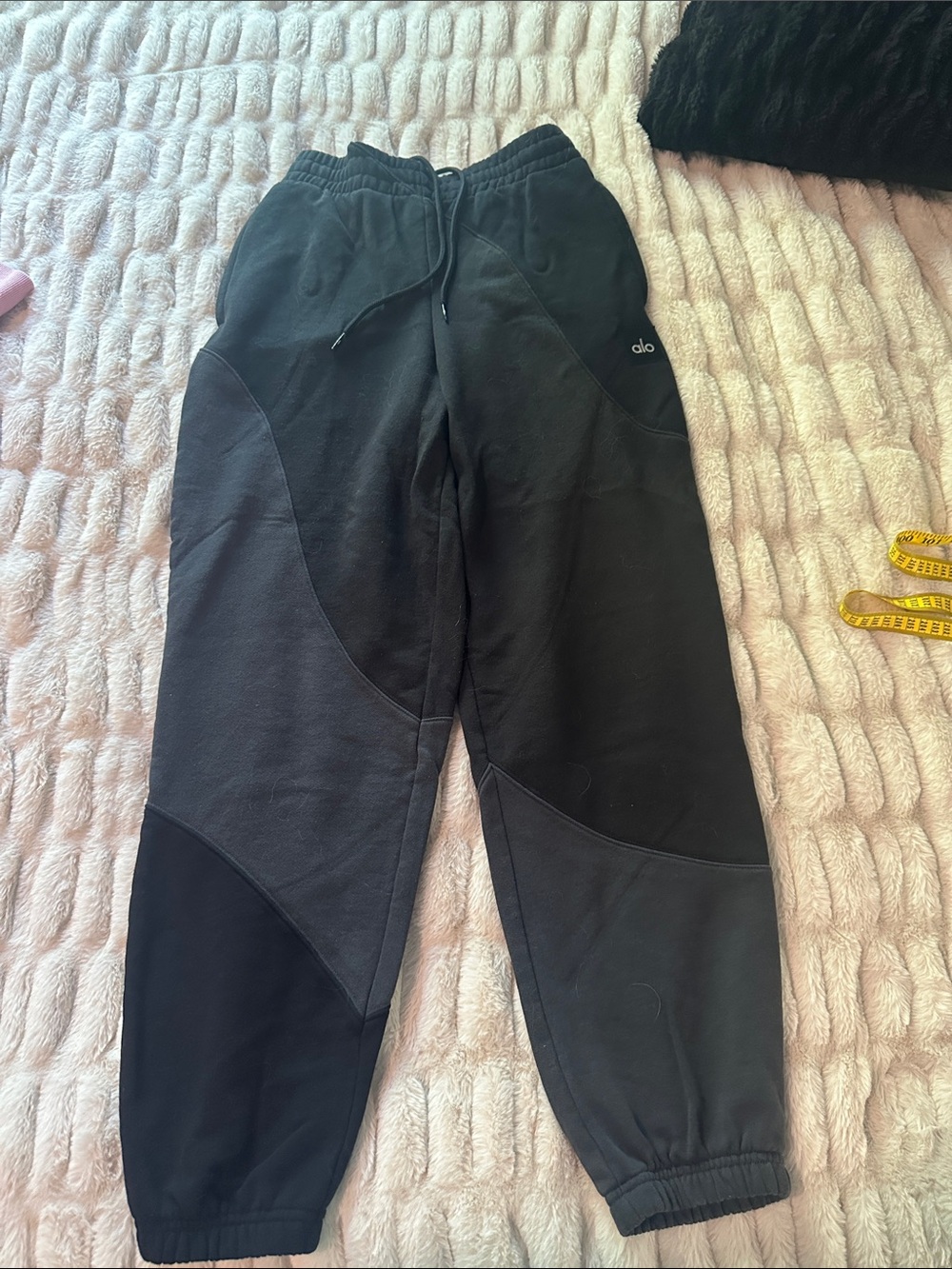 ALO Yoga Make Waves Black & Charcoal Sweats Joggers size XS